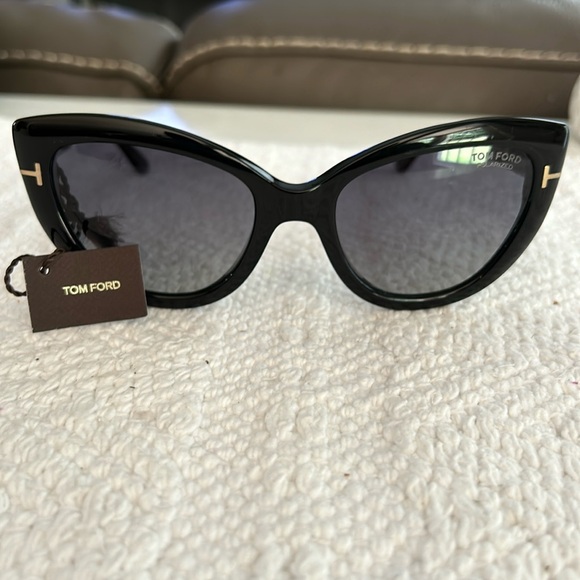 TOM FORD BLACK ANYA CAT EYE SUNGLASSES TF762 POLARIZED - Picture 1 of 8